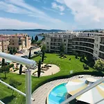 In Sunny Island Complex 4*