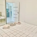 In Sunny Island Complex Aparthotel 4*