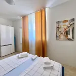 Aparthotel In Sunny Island Complex