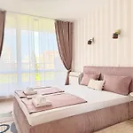 In Sunny Island Complex Aparthotel Černomorec