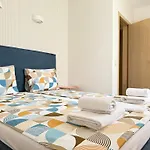 In Sunny Island Complex Aparthotel 4*