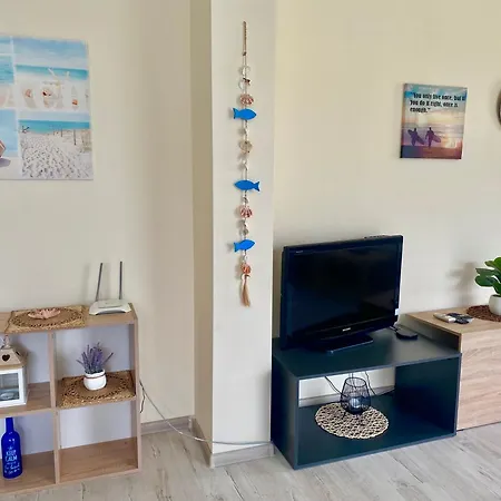 In Sunny Island Complex 公寓式酒店 切尔诺莫雷茨