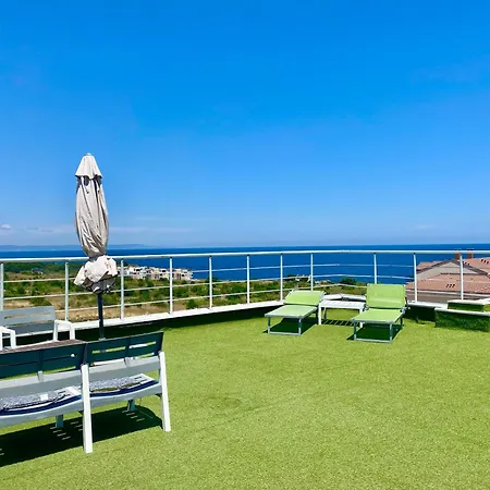 In Sunny Island Complex 4* 切尔诺莫雷茨