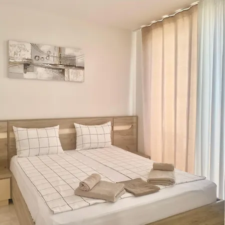 Aparthotel In Sunny Island Complex