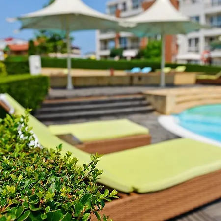 In Sunny Island Complex Tschernomorez