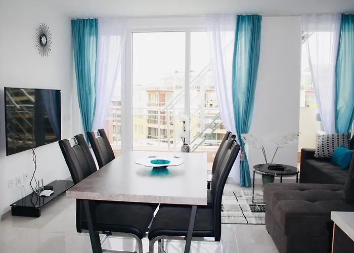 In Sunny Island Complex Apart Otel 4*