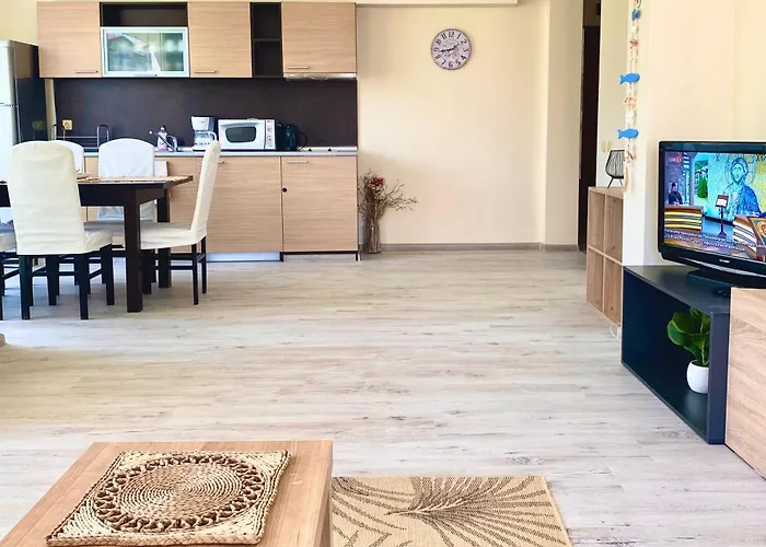 In Sunny Island Complex Apart Otel