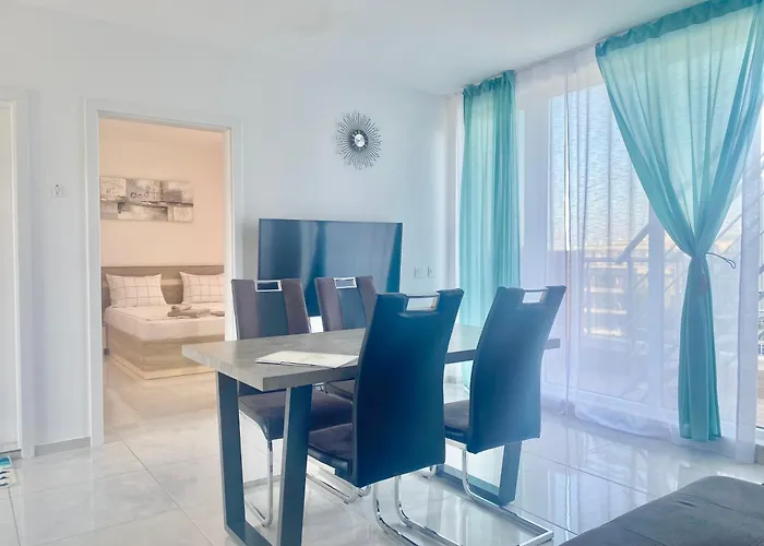 In Sunny Island Complex Chernomorets