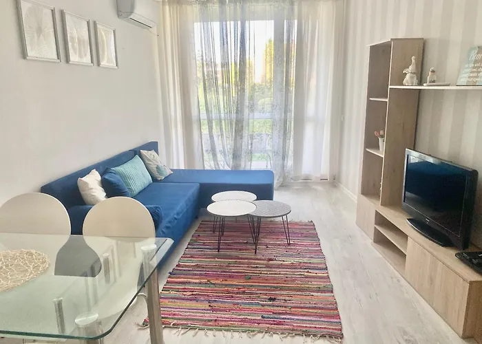 In Sunny Island Complex Apart Otel