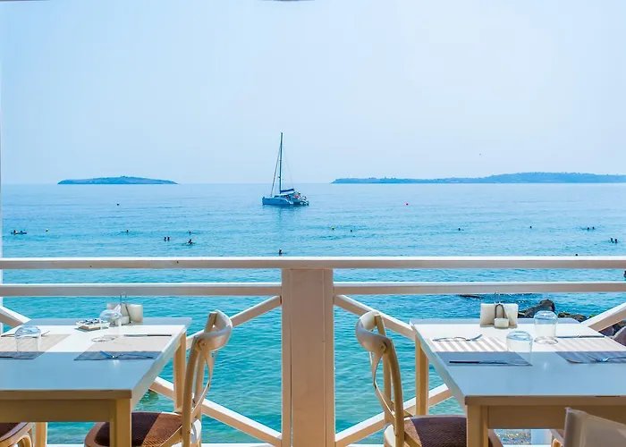 In Sunny Island Complex Apart Otel