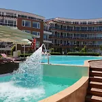 In Sunny Island Complex Lejlighedshotel 4*