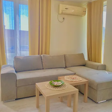 In Sunny Island Complex Tschernomorez