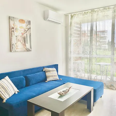 In Sunny Island Complex Apart-hotel Chernomorets