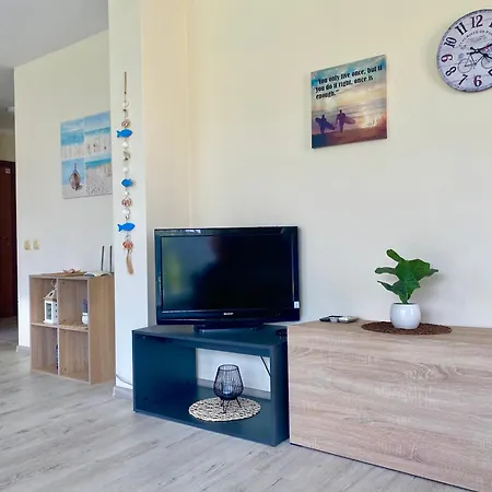 In Sunny Island Complex Apart-hotel Chernomorets