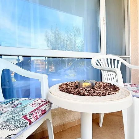 Aparthotel In Sunny Island Complex Chernomorets