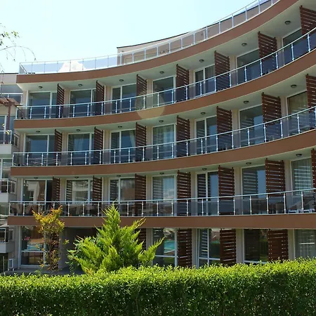 In Sunny Island Complex Apart-hotel Chernomorets