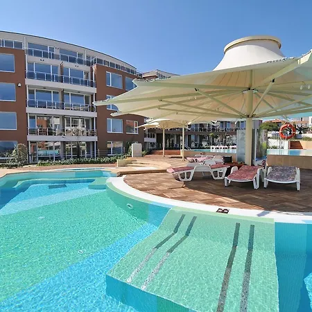 Aparthotel In Sunny Island Complex 4*
