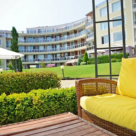 Apart-hotel In Sunny Island Complex 2*