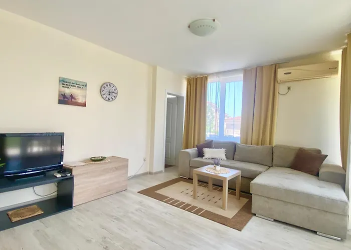 In Sunny Island Complex 4*